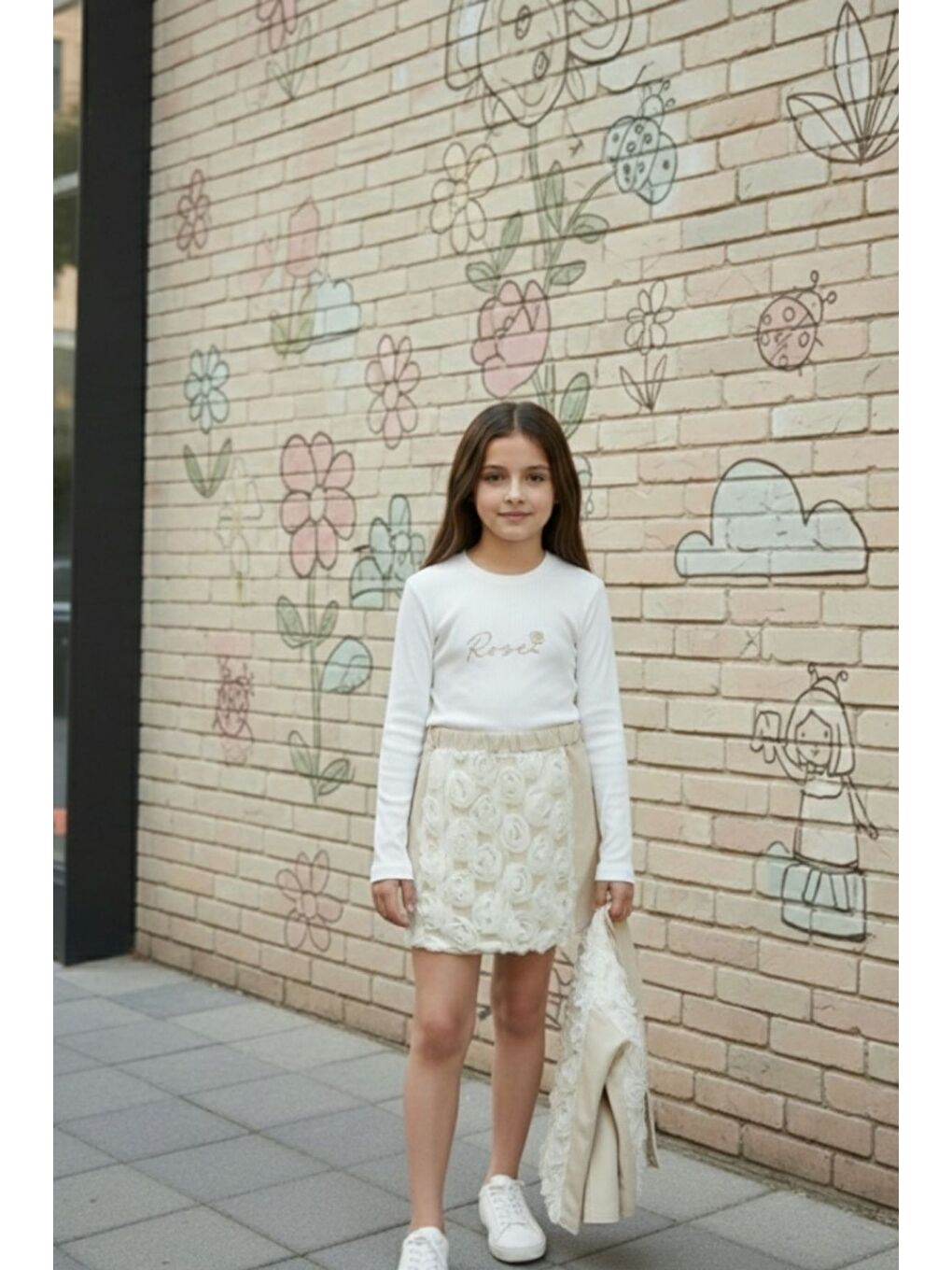 Ekru Kız Çocuk Gül Detaylı Ceketli Penyeli Şortlu Üçlü Takım-1