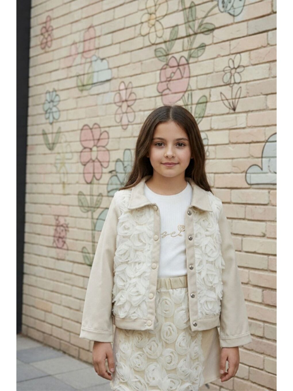 Ekru Kız Çocuk Gül Detaylı Ceketli Penyeli Şortlu Üçlü Takım-2