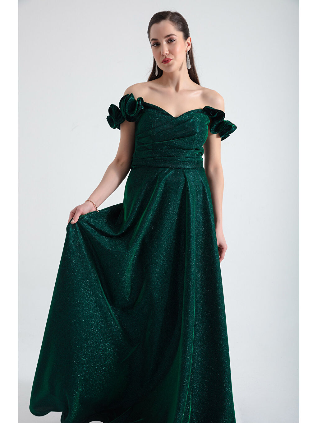 Kadın Zümrüt Yeşili Kolları Fırfırlı Simli Uzun Abiye Elbise-2