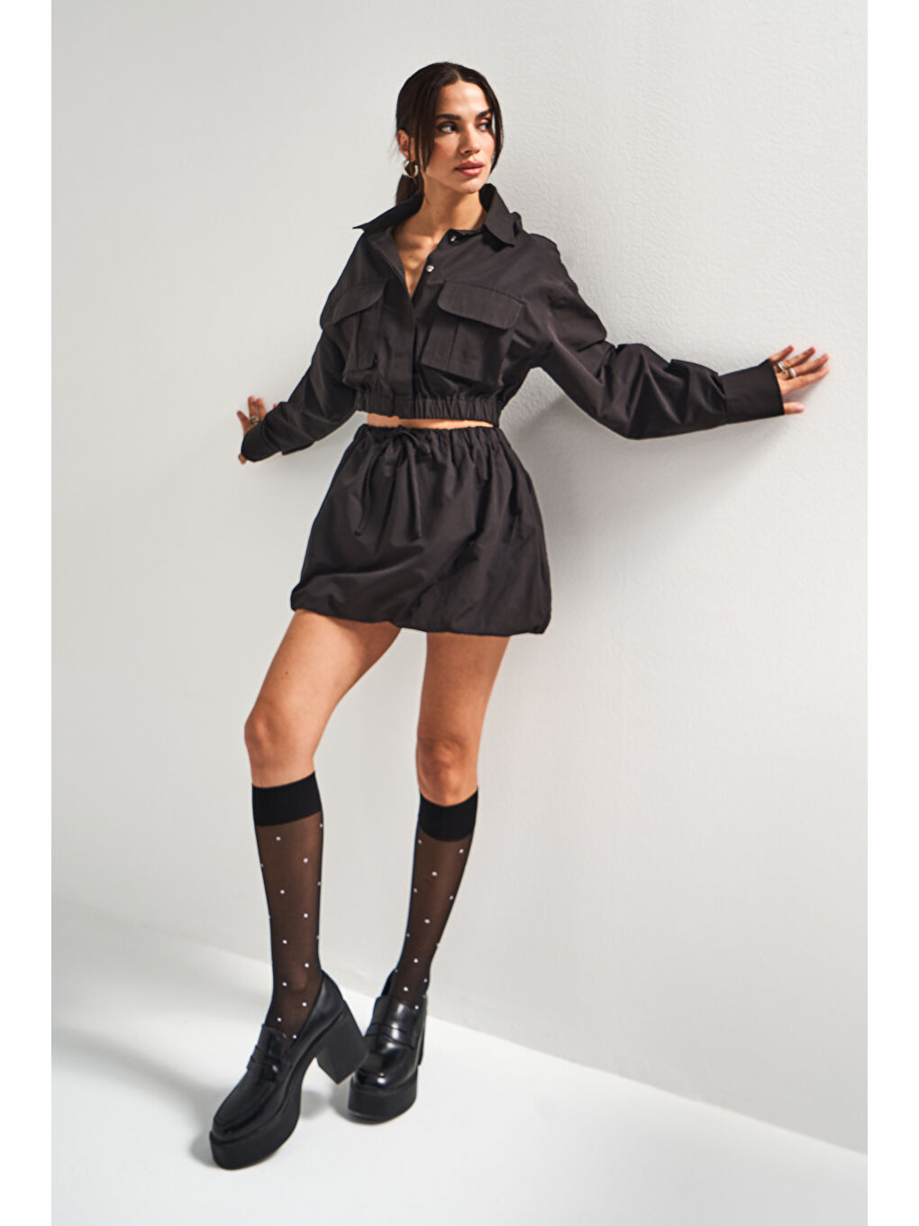 Kadın Siyah Renk w5-1 Balon Fit Tasarım Mini Etek-4