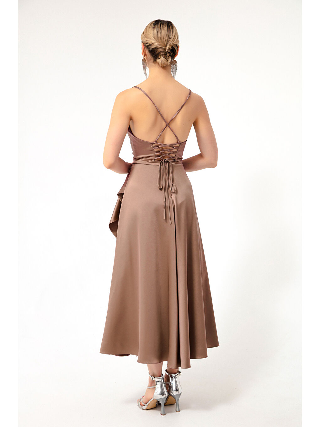 Turuncu Kadın Soğan Kabuğu Volanlı Yırtmaçlı Saten Midi Boy Abiye & Mezuniyet Elbisesi-4