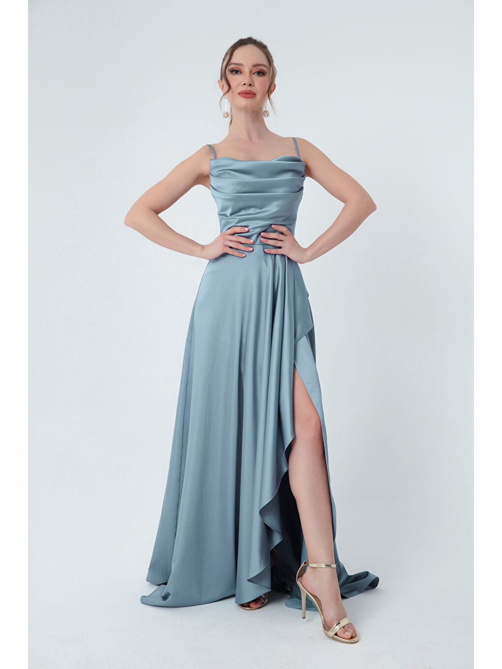 Kadın Bebe Mavi Volanlı Yırtmaçlı Saten Abiye & Mezuniyet Elbisesi