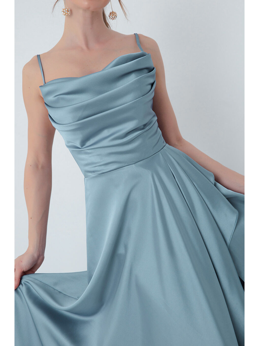 Kadın Bebe Mavi Volanlı Yırtmaçlı Saten Abiye & Mezuniyet Elbisesi-2