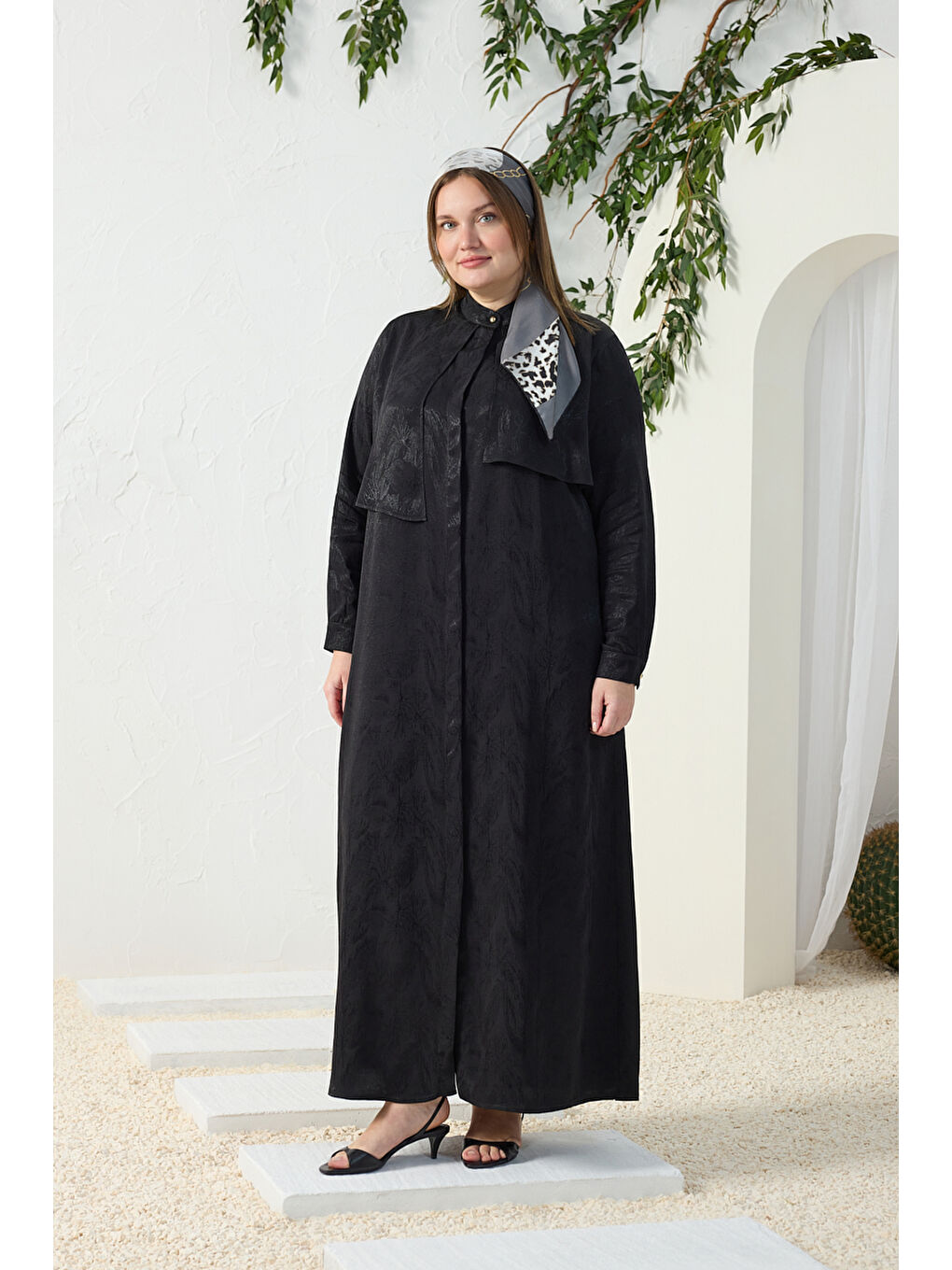 Siyah Asimetrik Rüzgarlı Ferace-3