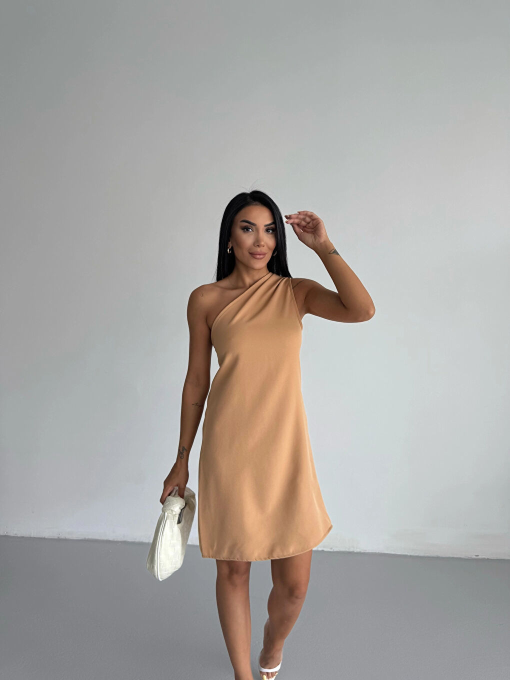 Bej Kadın Vizon Tek Omuz Mini Elbise HZL25S-FRY121791-1