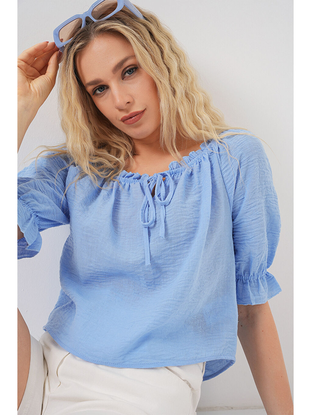 Kadın Yakası Fırfır Detaylı Bluz 959 - Mavi-2