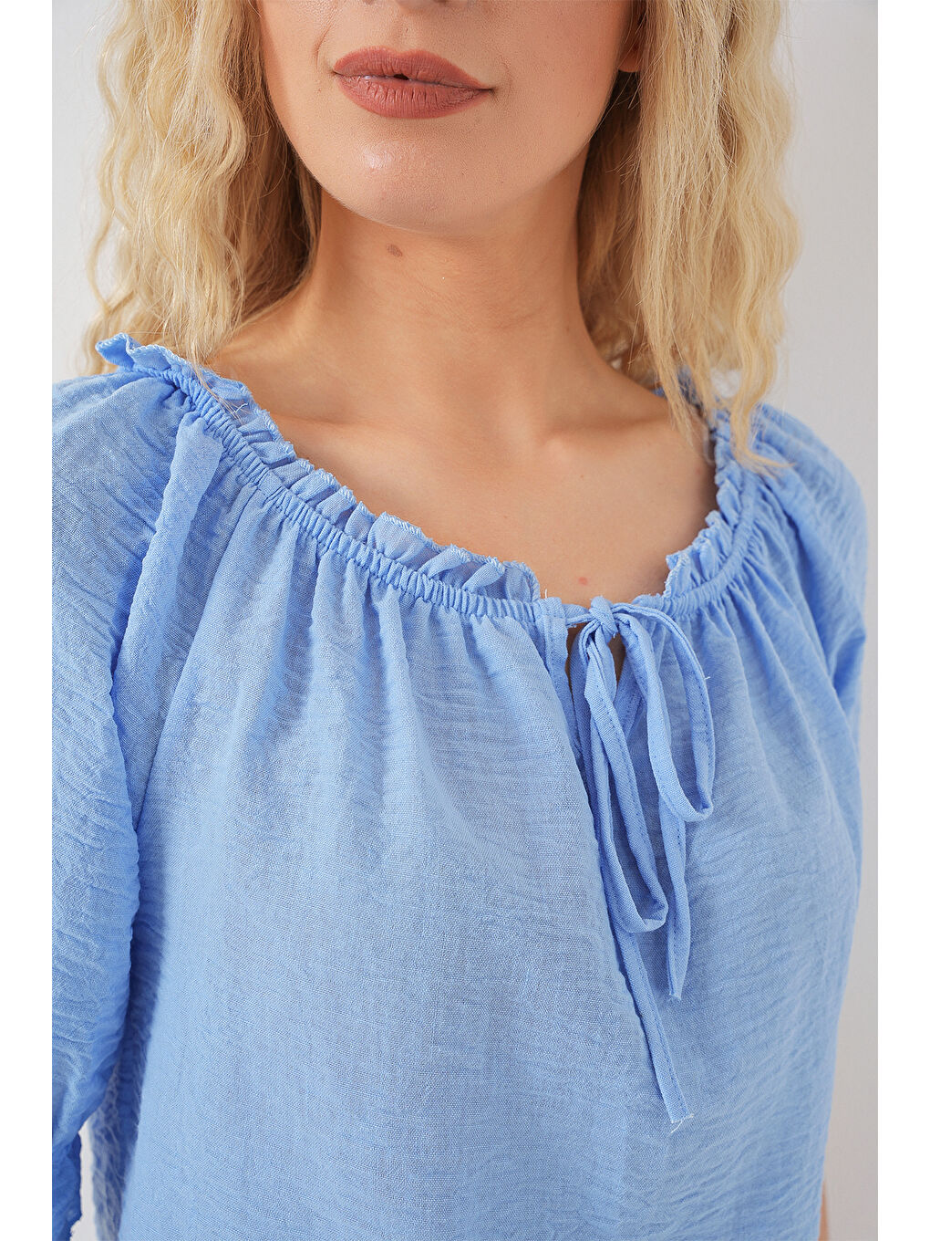 Kadın Yakası Fırfır Detaylı Bluz 959 - Mavi-4