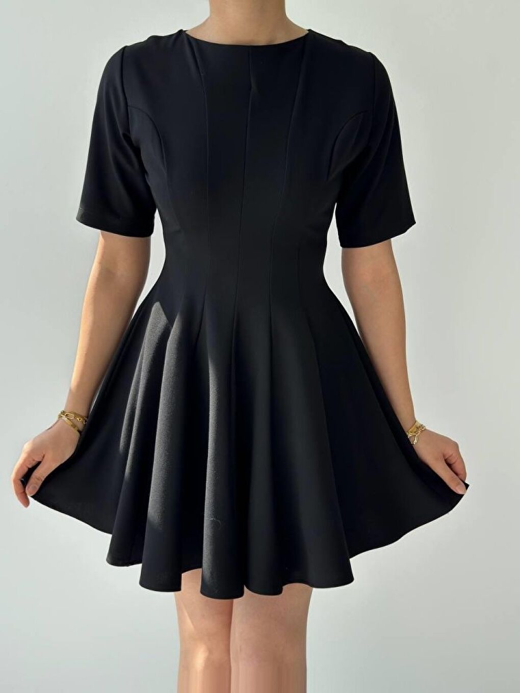 Siyah Crem Pliseli Elbise-1