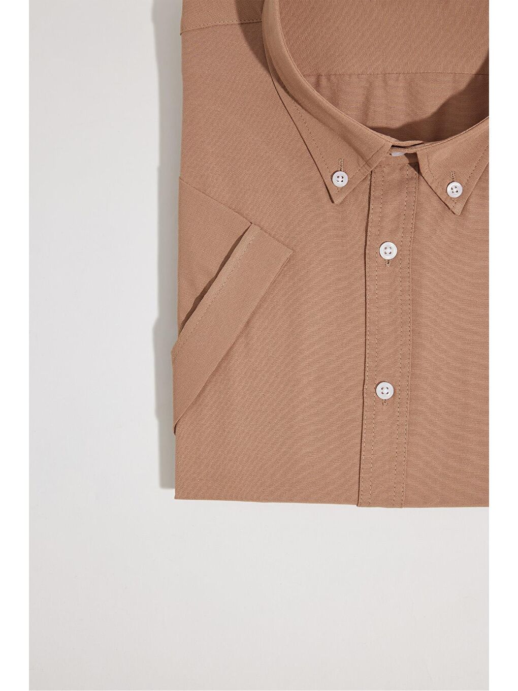 Erkek Büyük Beden Kısa Kol  Yaka Düğmeli Pamuklu Cepli Düz Kahverengi Gömlek-3