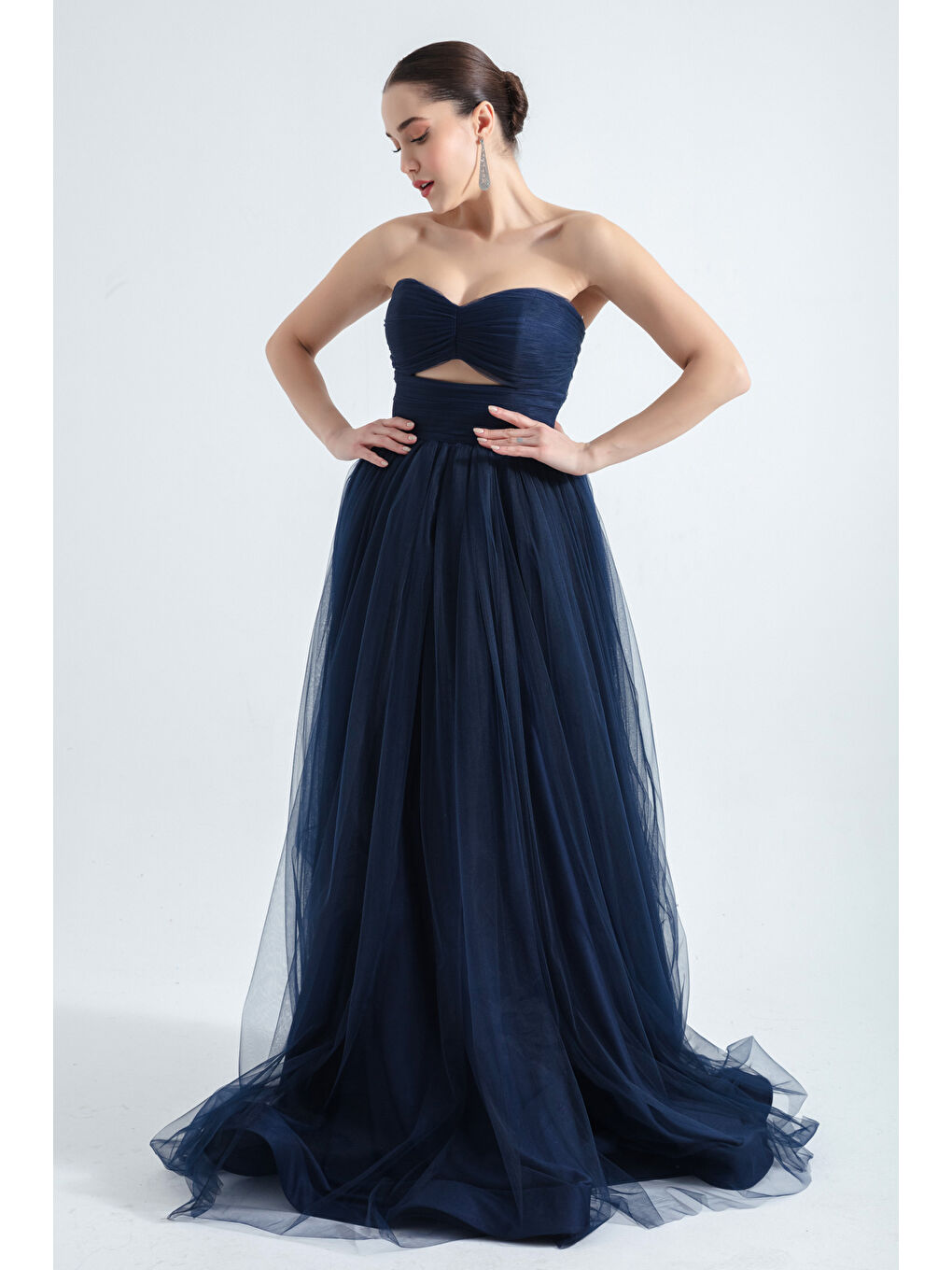 Kadın Lacivert Straplez Tül Abiye Elbise-3