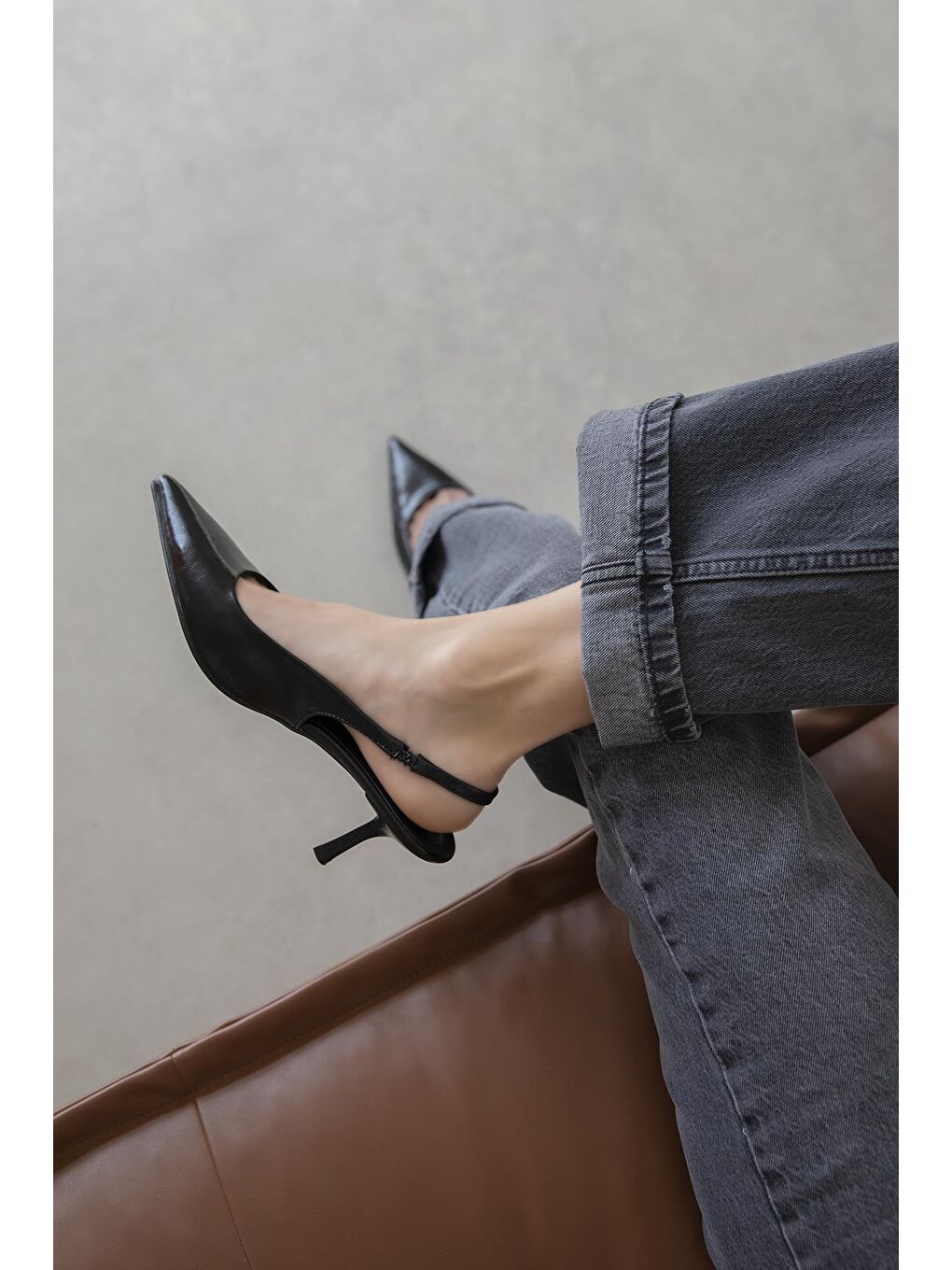 Raye Kadın Topuklu Kırışık Deri Ayakkabı Siyah-2