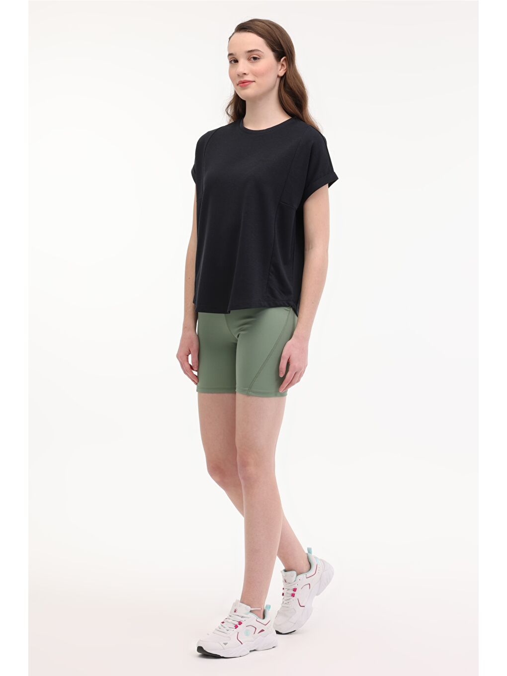 WL FUN 11MD1143 5FX Siyah Kadın Kısa Kol T-Shirt-2