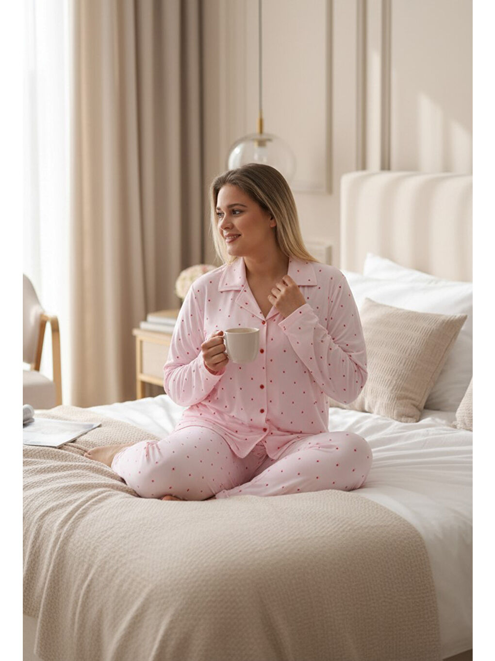 Pembe Yumuşak Dokulu Milan Kumaş Önden Düğmeli Büyük Beden Kadın Pijama Takımı 1075