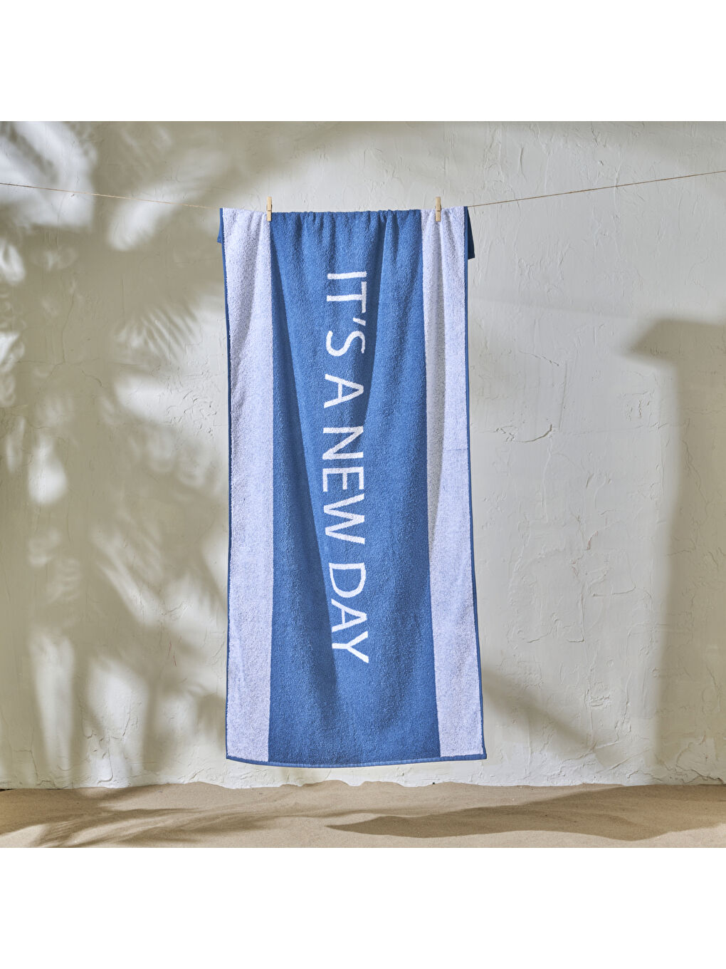 %100 Pamuk It's a New Day Plaj Havlusu Lacivert (90x150 cm)