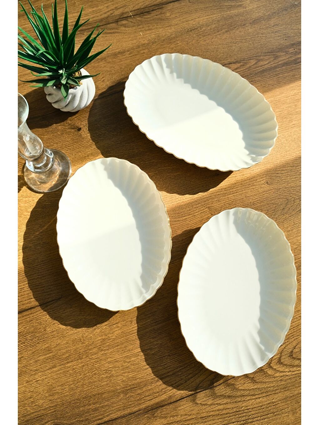 Ekru Bone Luz Form Kayık Tabak Seti Altın 3 Parça