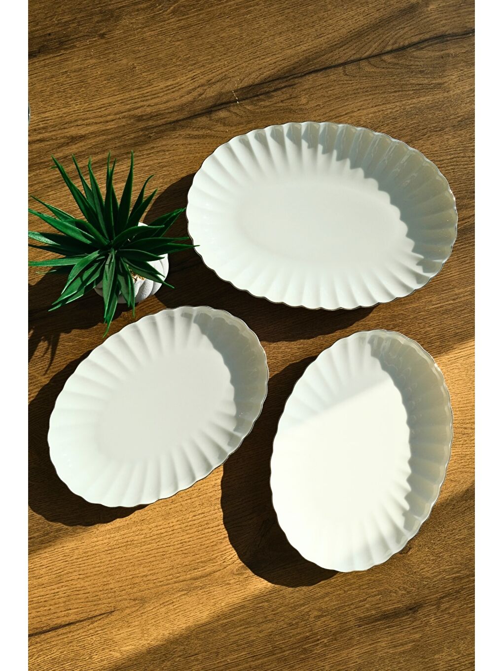 Ekru Bone Luz Form Kayık Tabak Seti Platin 3 Parça