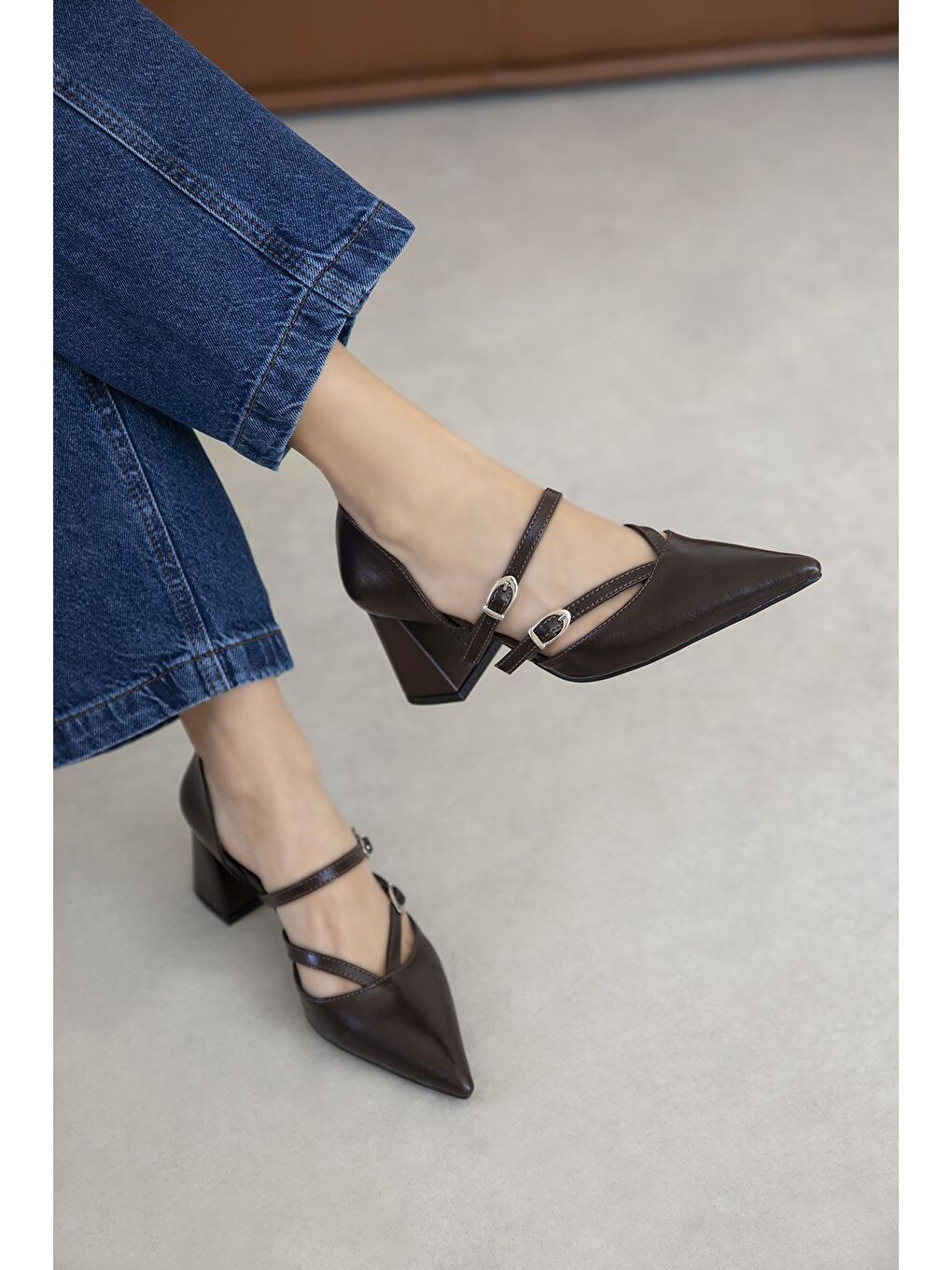 Kahverengi Stana Kadın Kırışık Deri Topuklu Ayakkabı Kahve-1