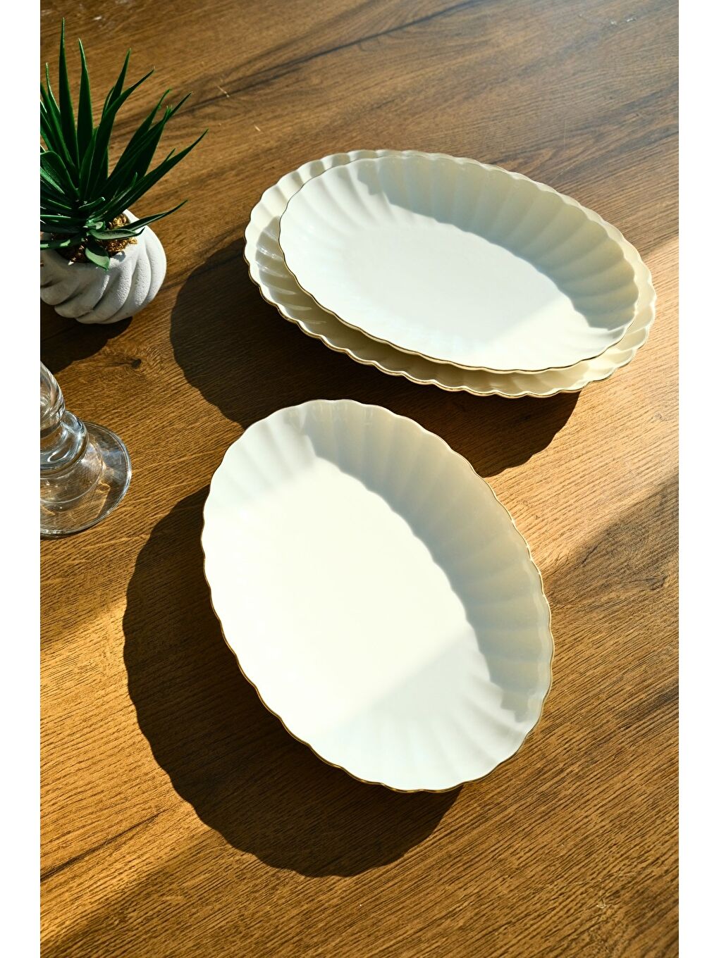 Ekru Bone Luz Form Kayık Tabak Seti Altın 3 Parça-1