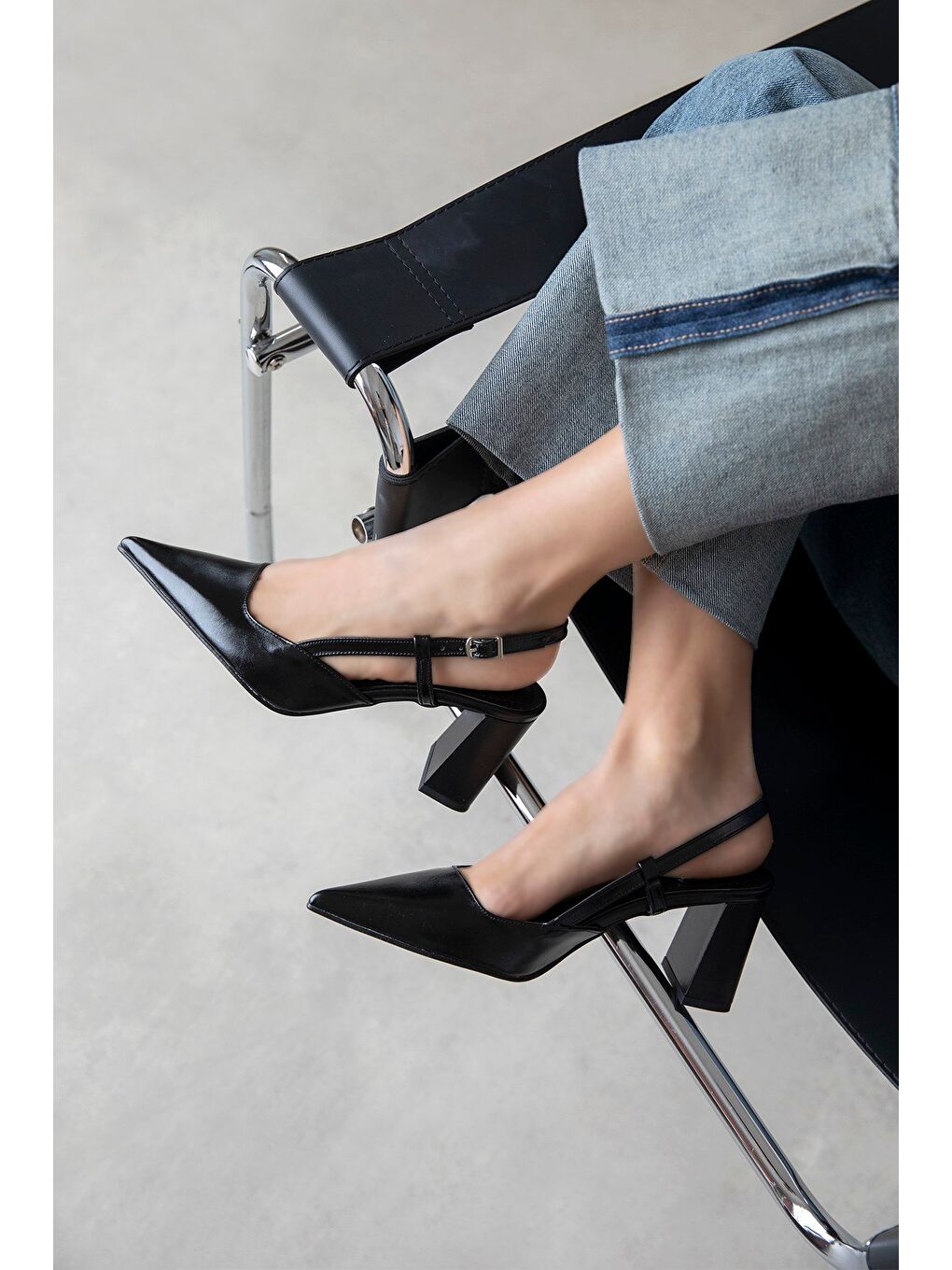 Divoff  Kadın Kırışık Deri Topuklu Ayakkabı Siyah-1