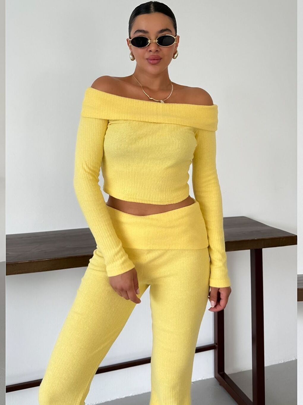 Kadın Sarı Madonna Yaka Alt-Üst Pantolonlu İnterlok Takım-1