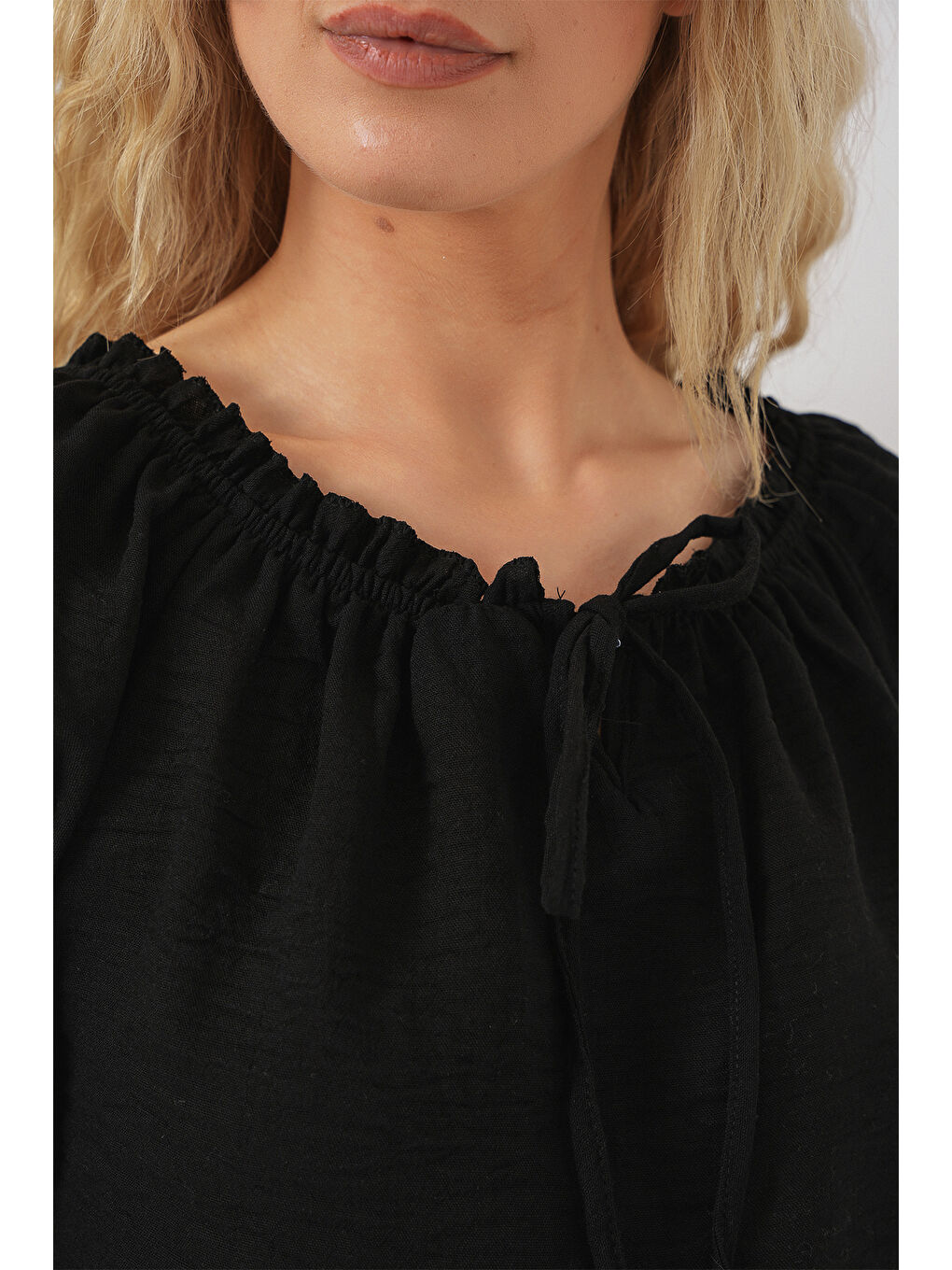Kadın Yakası Fırfır Detaylı Bluz 959 - Siyah-4
