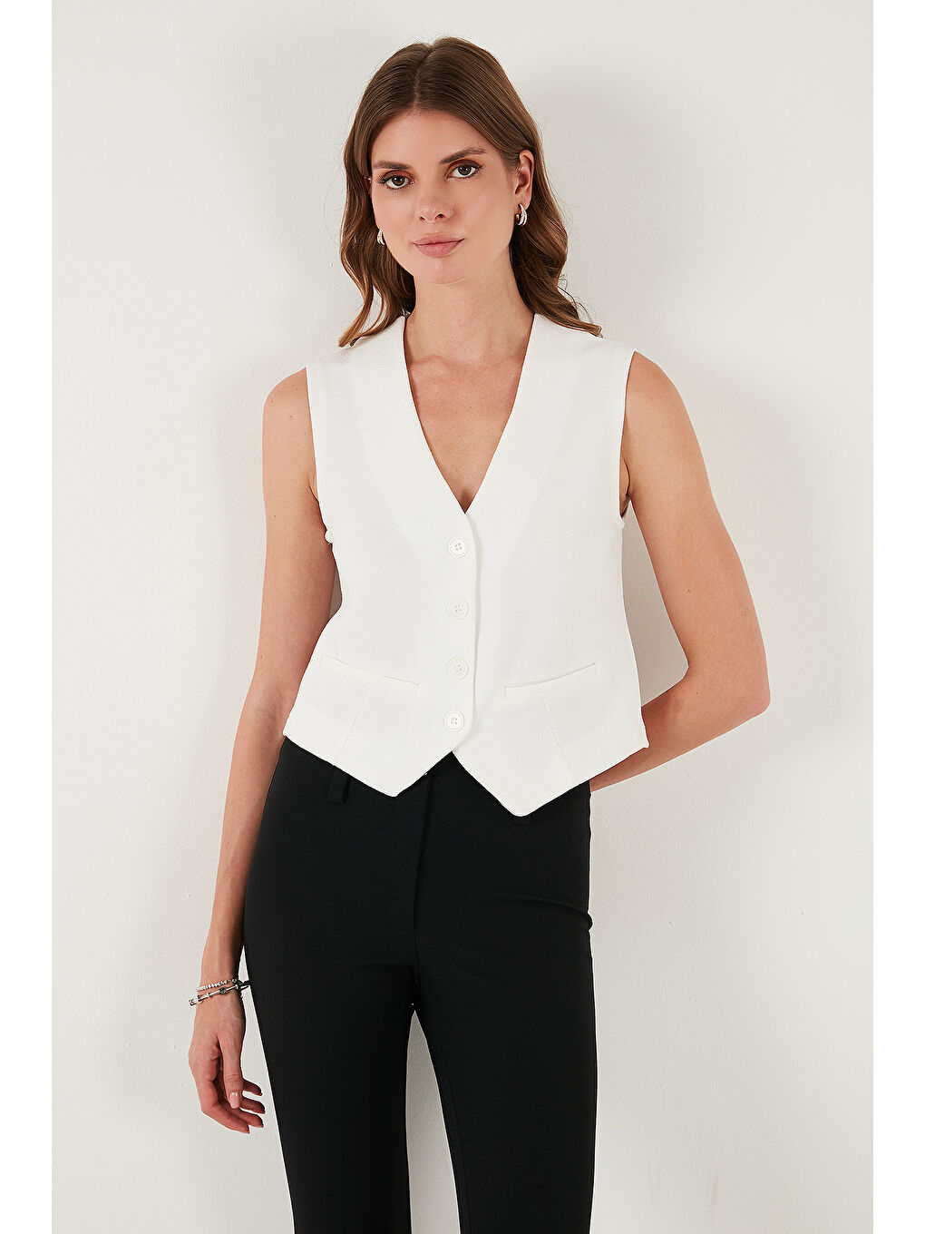 Beyaz Streç Fitted Fit V Yaka Düğmeli Kadın Yelek 5865971-2