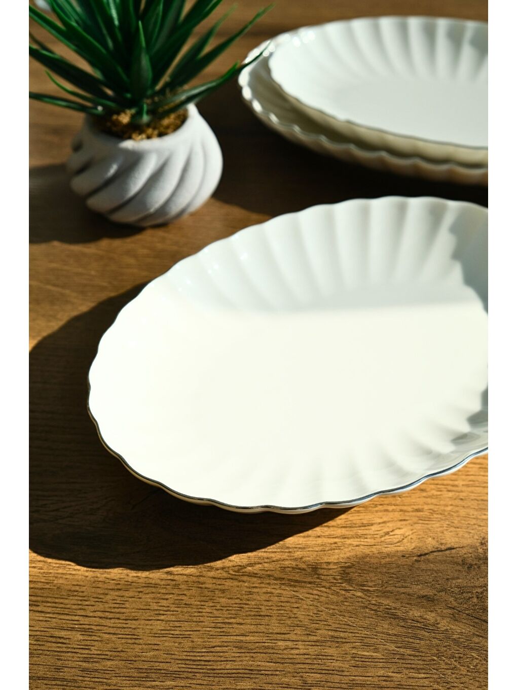 Ekru Bone Luz Form Kayık Tabak Seti Platin 3 Parça-4