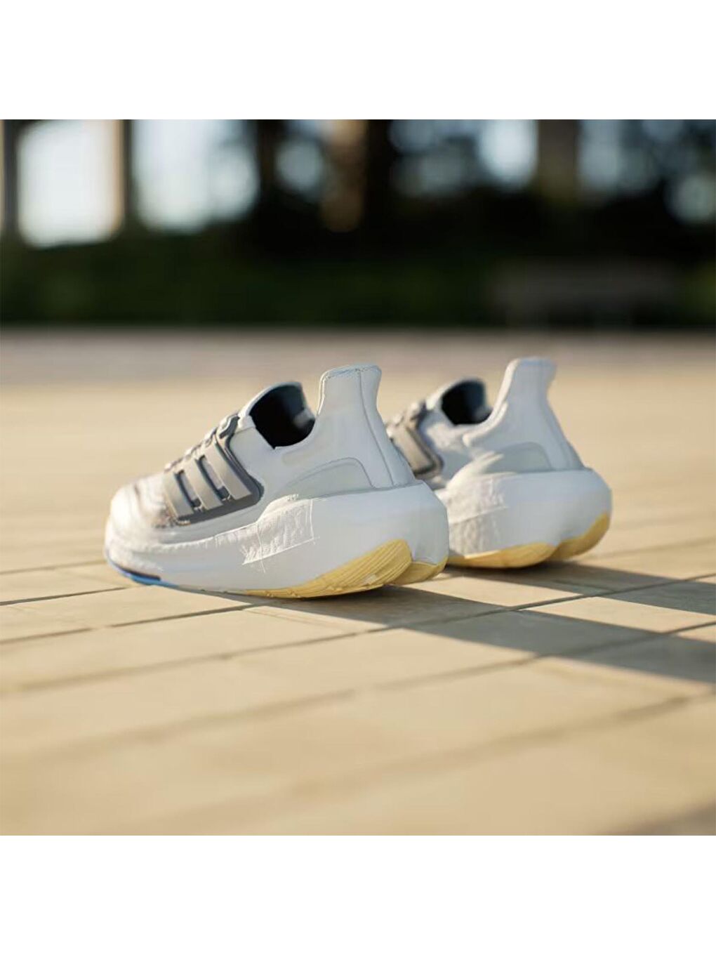 Ultraboost Light Kadın Mavi Yol Koşusu Ayakkabısı-1