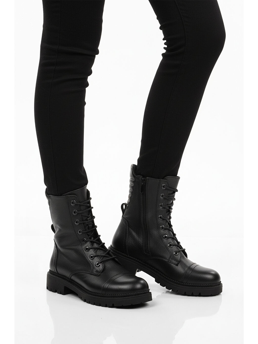 Siyah Hakiki Deri Polarlı Kaymaz Kadın Bot 52682-1 Z