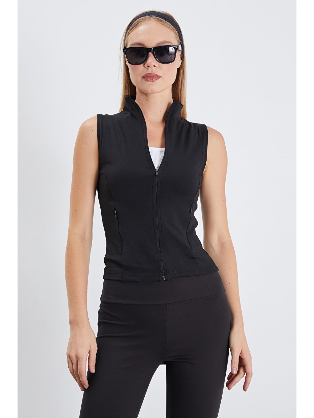 Siyah Dik Yaka Dalgıç Kumaş Slim Fit Yelek-1