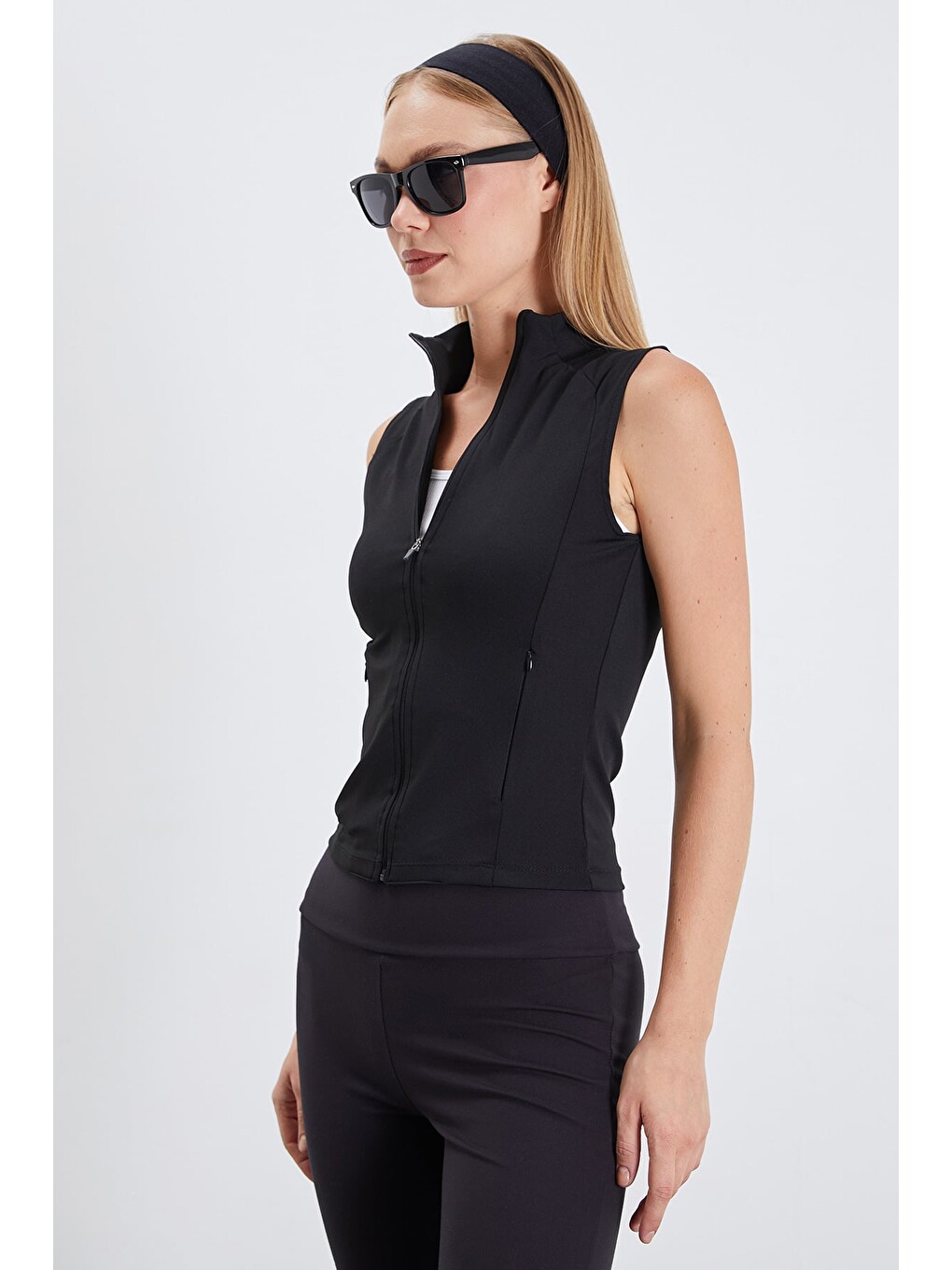 Siyah Dik Yaka Dalgıç Kumaş Slim Fit Yelek-3