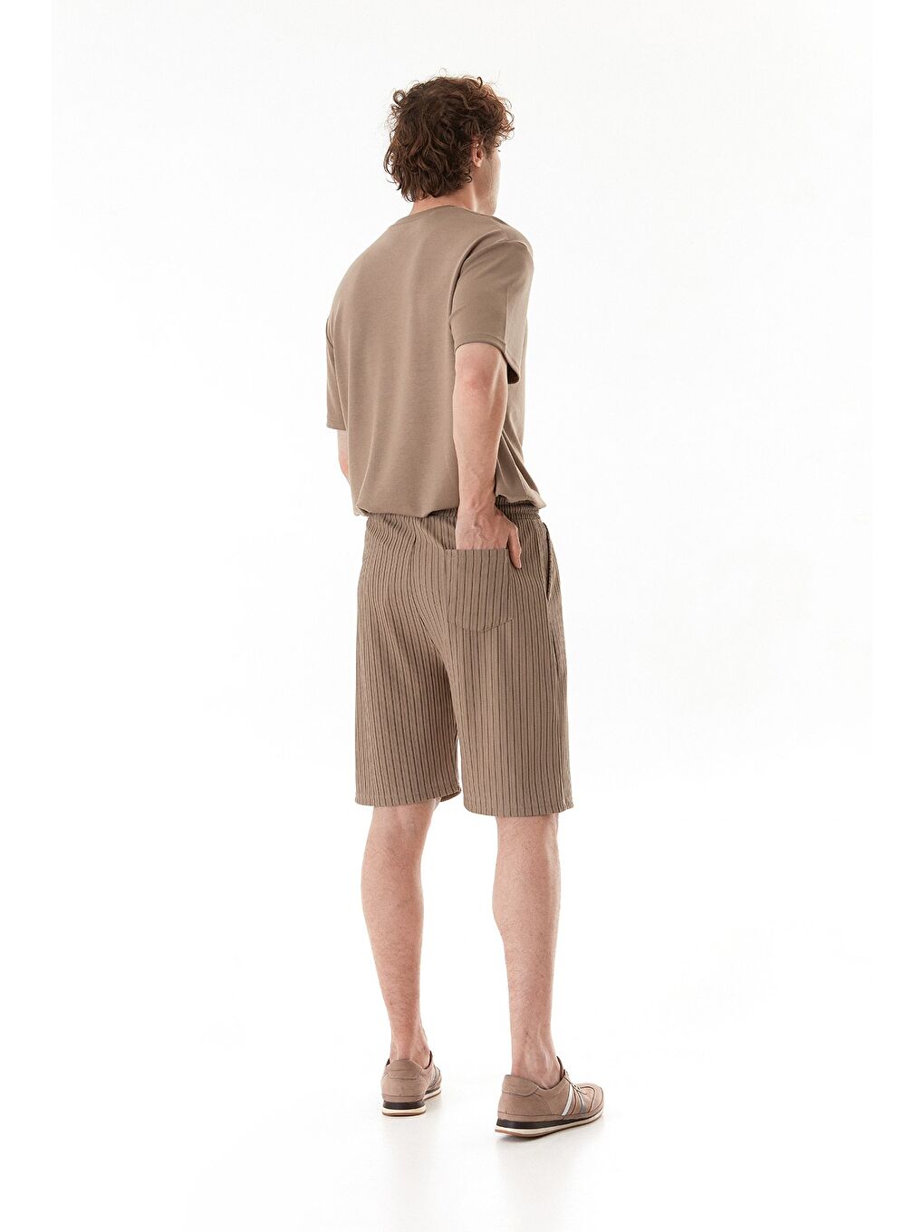 Kahverengi Fitilli Beli Lastikli Şort-3