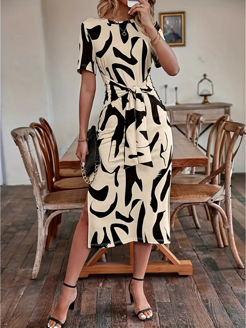 Siyah Kadın Kısa Kollu Bisiklet Yaka Desenli Belden Bağlamalı Yandan Yırtmaçlı Süprem Elbise-3