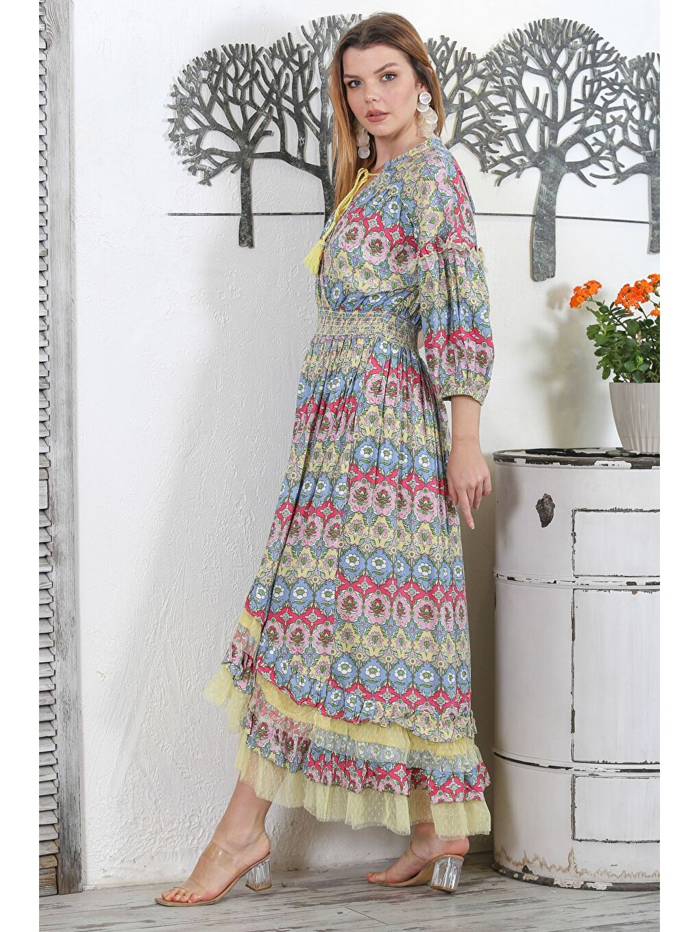 Sarı Açık Limon Kruvaze Yaka 3/4 Kol Astarlı Püsküllü Allover Baskılı Dokuma Lastikli Bel Tasarım Elbise-6