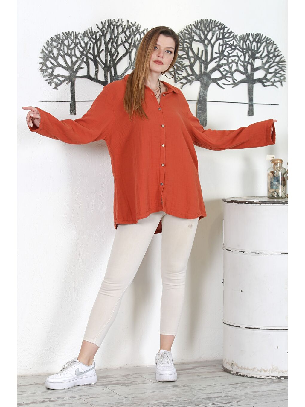 Kahverengi Kiremit Rengi Uzun Kol Düğmeli Yıkamalı Casual Müslin Dokuma Gömlek-3