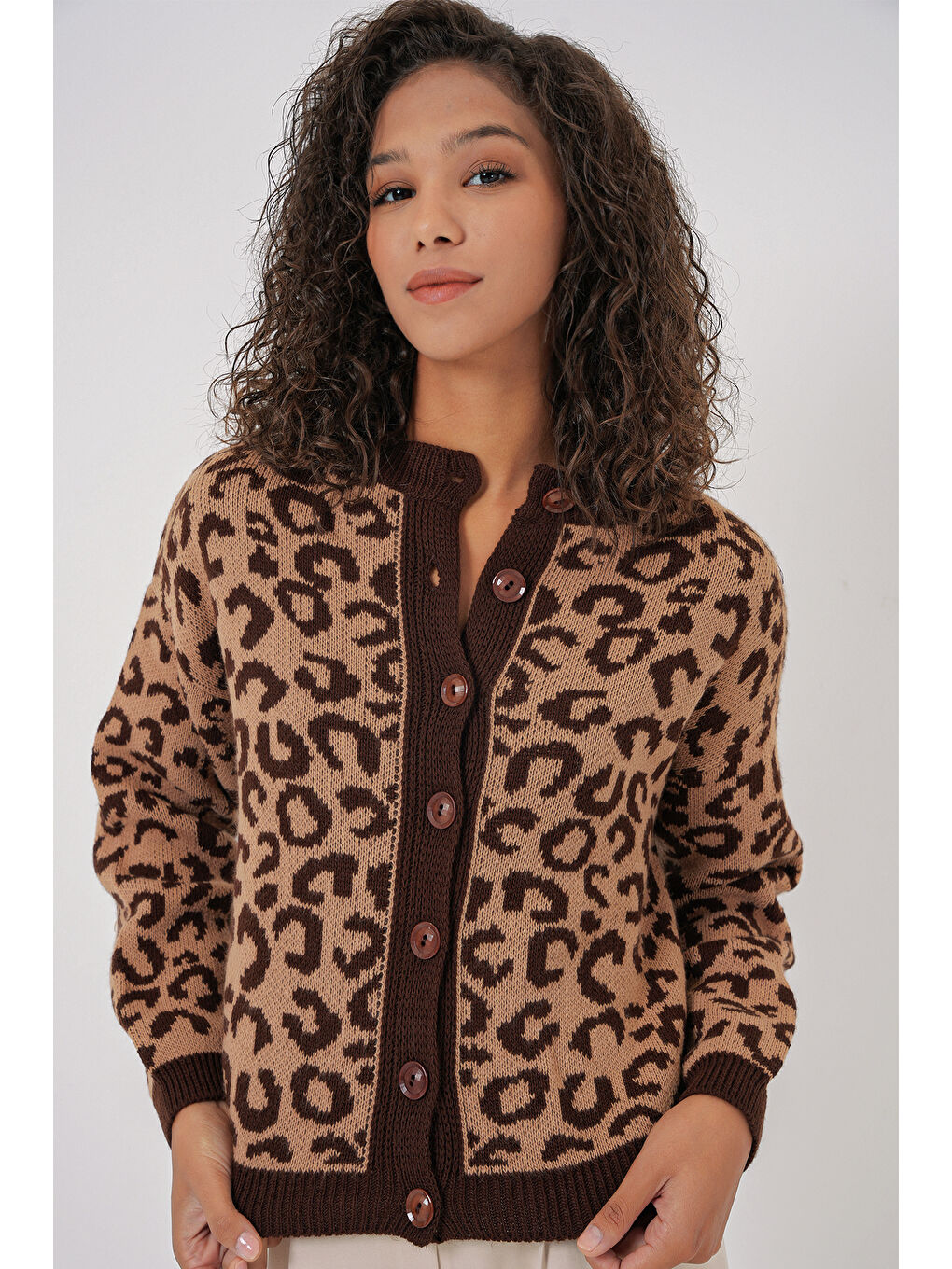 15911 Kadın Desenli Triko Hırka - Kahverengi