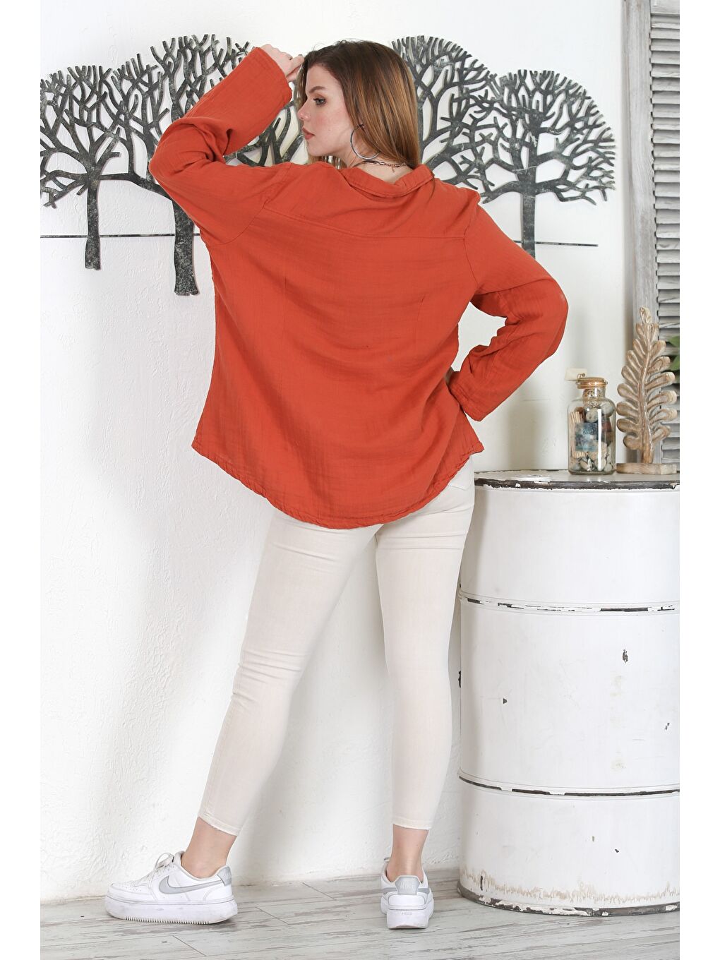 Kahverengi Kiremit Rengi Uzun Kol Düğmeli Yıkamalı Casual Müslin Dokuma Gömlek-6