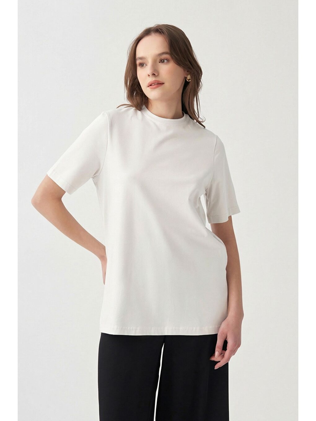Ekru-Bisiklet Yaka Modal T-Shirt