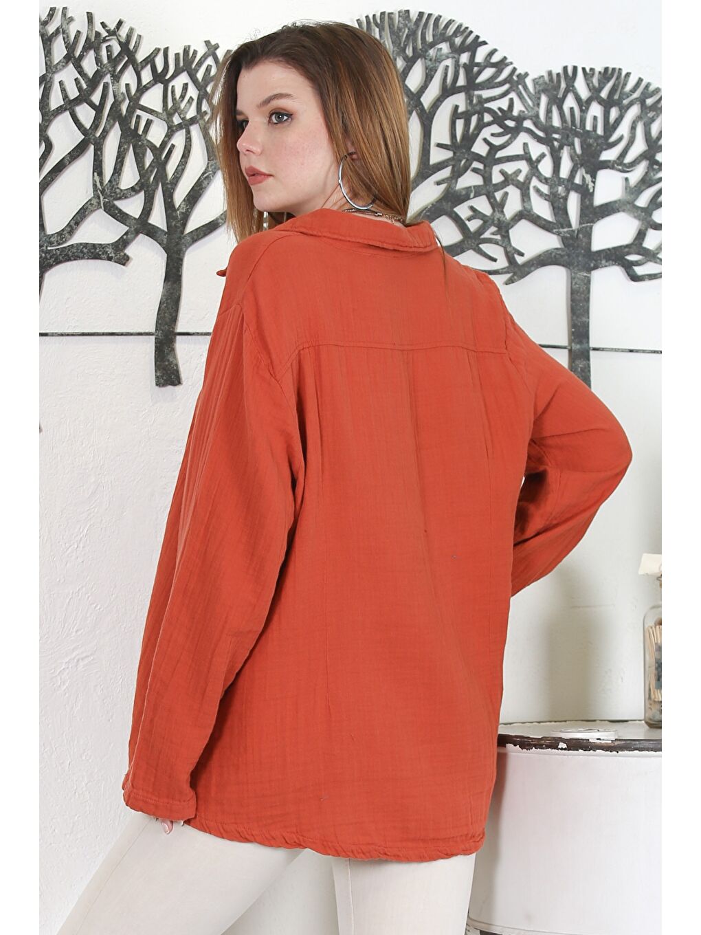 Kahverengi Kiremit Rengi Uzun Kol Düğmeli Yıkamalı Casual Müslin Dokuma Gömlek-7