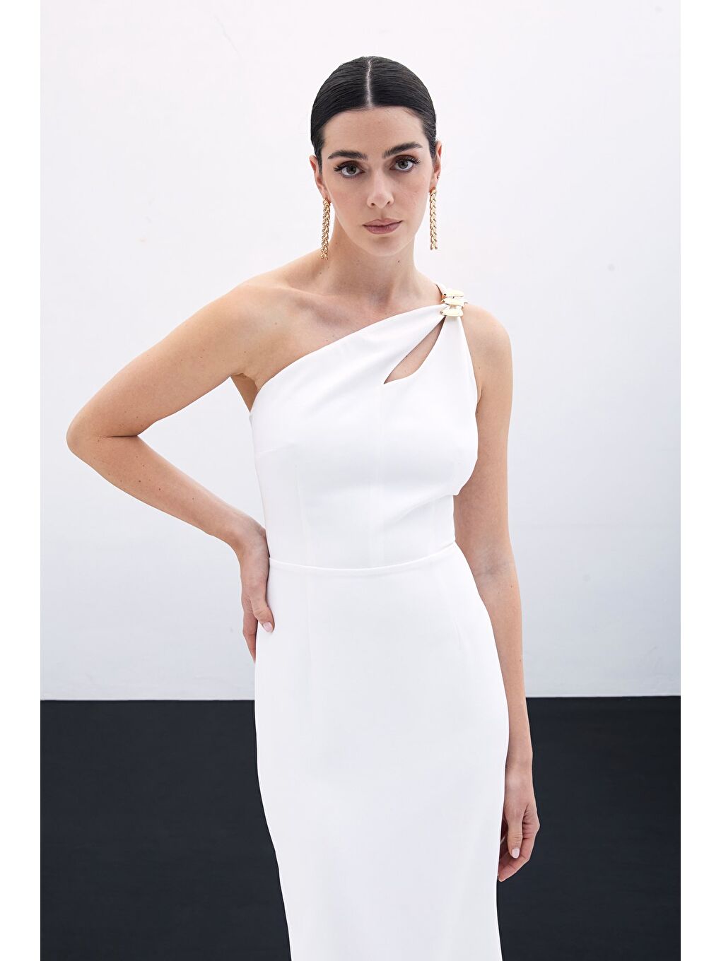 Aksesuar Detaylı Elbise - Ekru-3