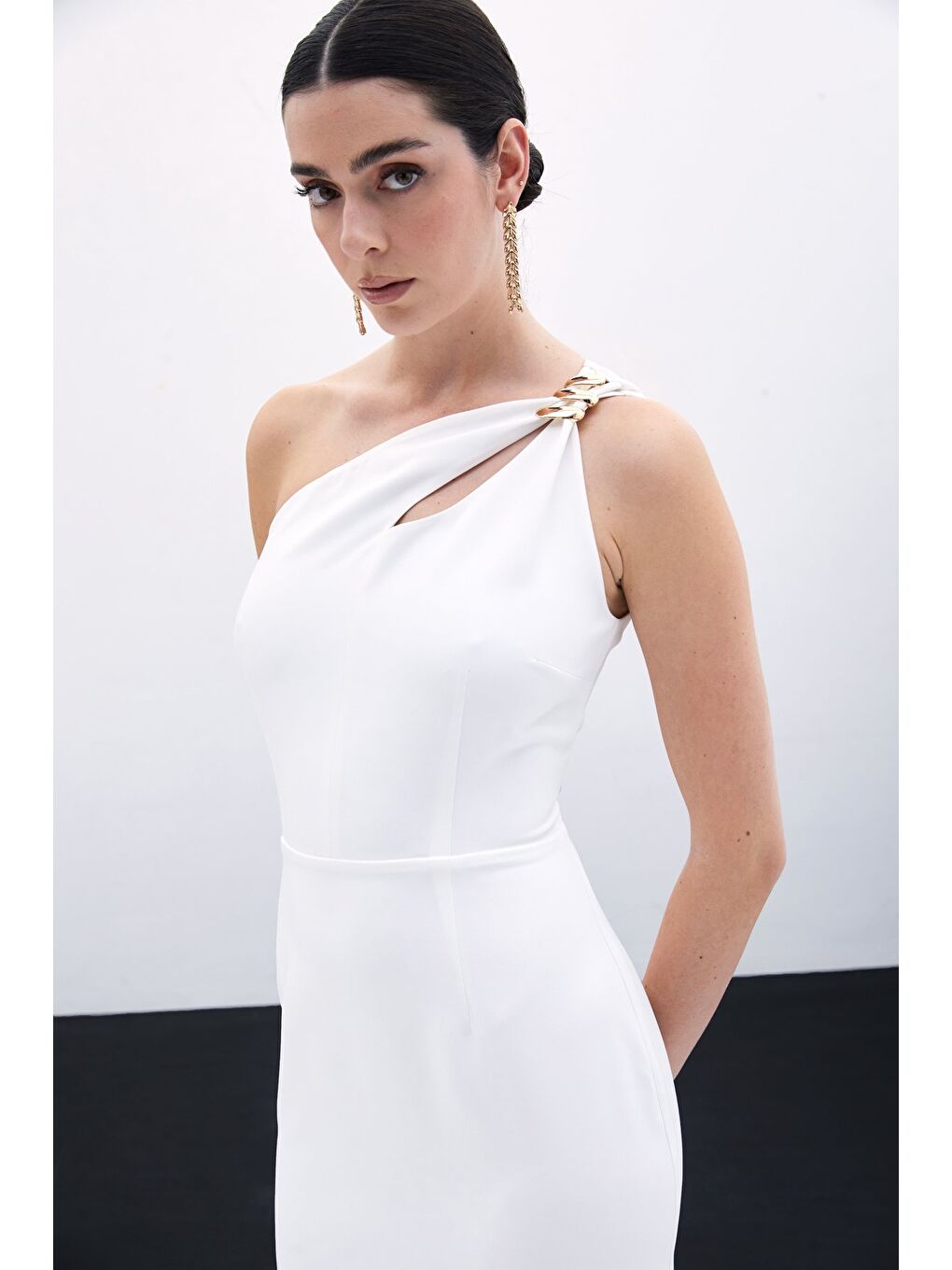 Aksesuar Detaylı Elbise - Ekru-4