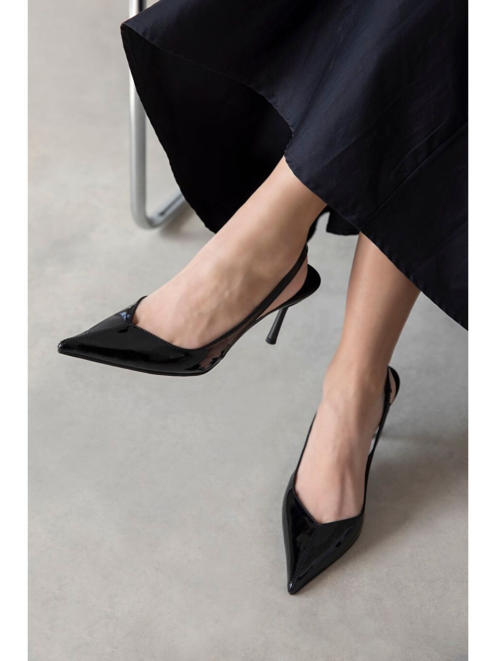 Comfy Kadın Topuklu Rugan Ayakkabı Siyah-2