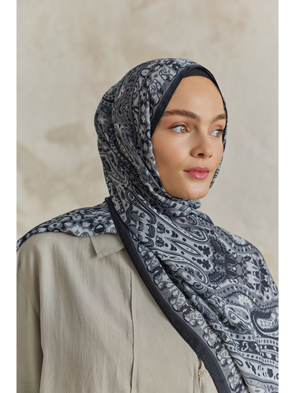 Cupra Prive Desenli Şal Saga Siyah-1