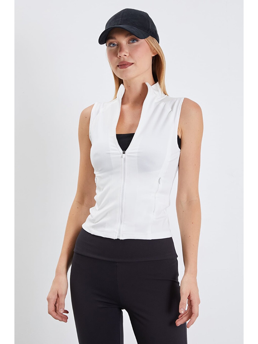 Beyaz Dik Yaka Dalgıç Kumaş Slim Fit Yelek-2