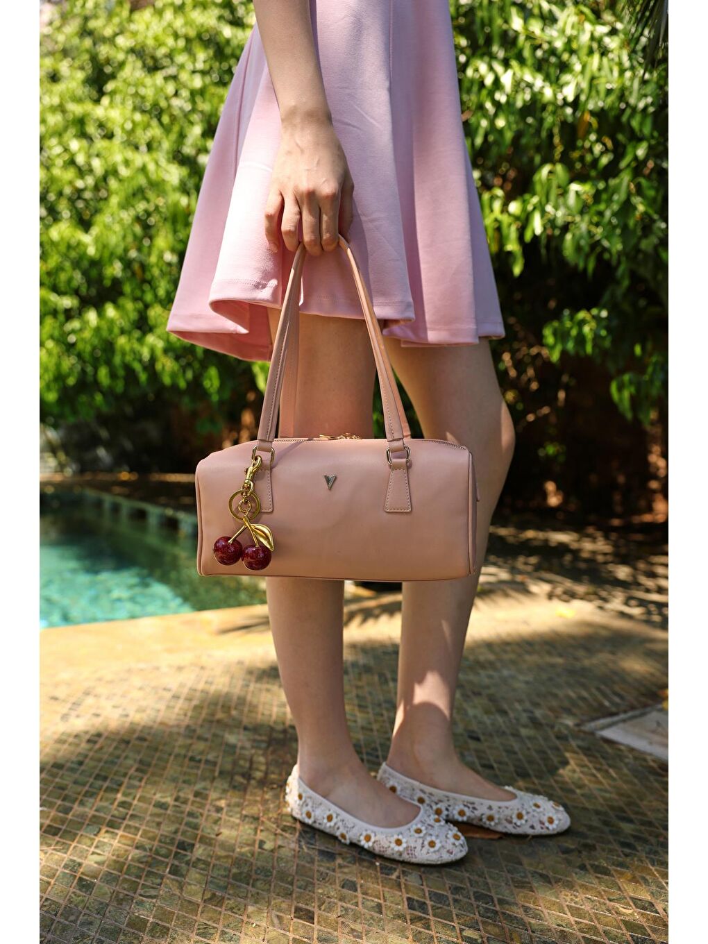 Pembe Valeria Bowling Omuz Çantası Pudra-1