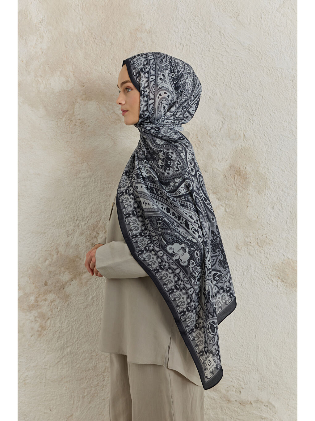 Cupra Prive Desenli Şal Saga Siyah-4