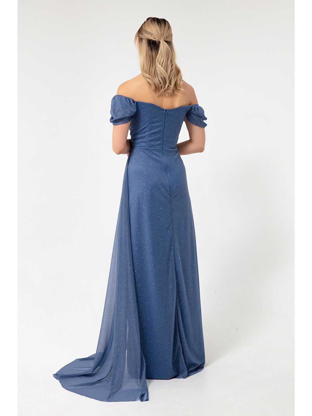 Kadın İndigo Kayık Yaka Drapeli Yırtmaçlı Uzun Simli Abiye Elbise-4