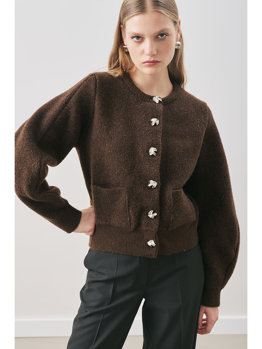 Düğme Detaylı Hırka Kahverengi-1