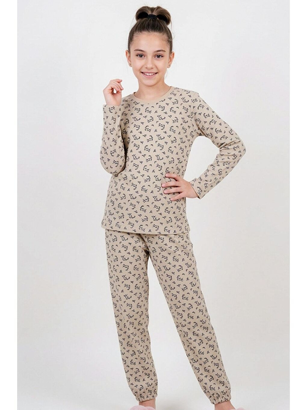 Kız Çocuk Pijama Takımı Çiçek Desenli Beli Paçası Lastikli Bej (9-12 Yaş)-1