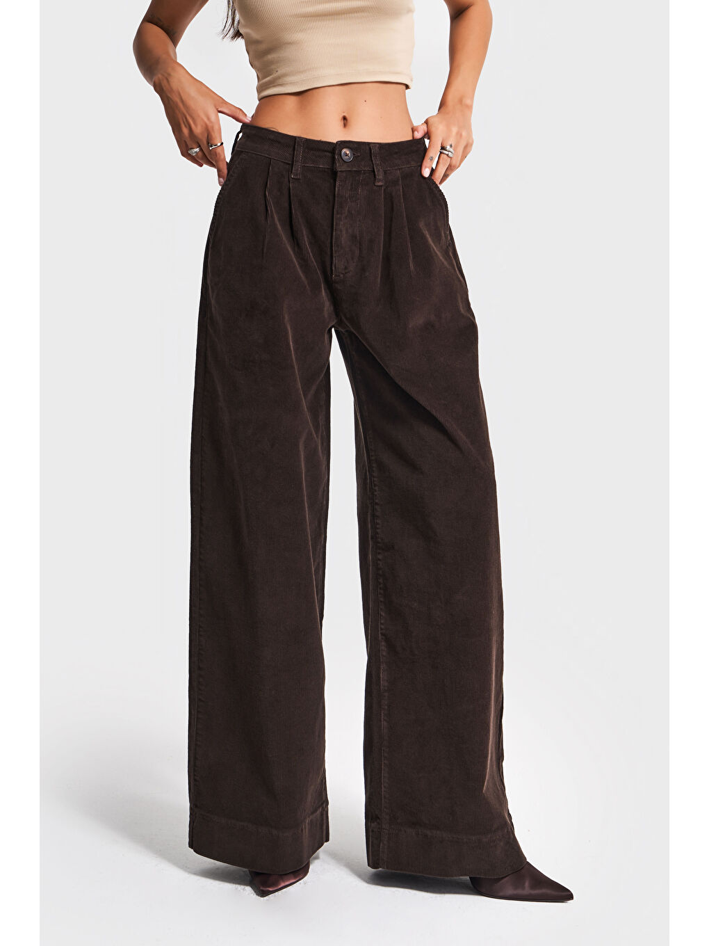 Kadın Kahverengi 26w5-136 Midrise Wide Leg Fit Fitilli Velvet Kadife Kumaş Pantolon-1